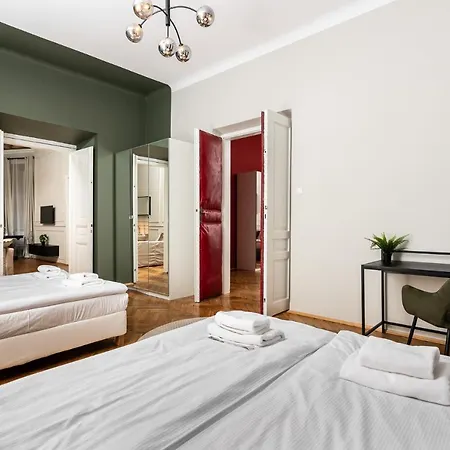 Przestronny W Centrum Krakowa - 12 Osob - By Upstairs Apartmán Krakov