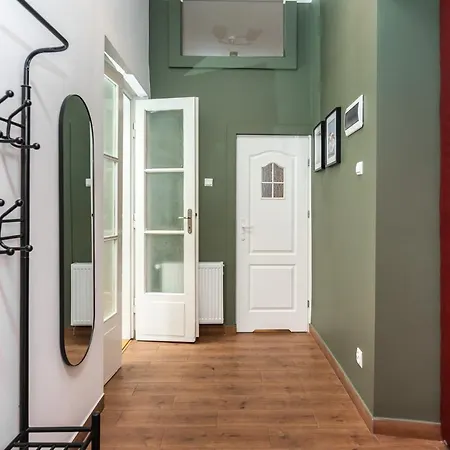 Przestronny W Centrum Krakowa - 12 Osob - By Upstairs Apartmán *