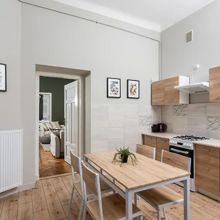 Przestronny W Centrum Krakowa - 12 Osob - By Upstairs