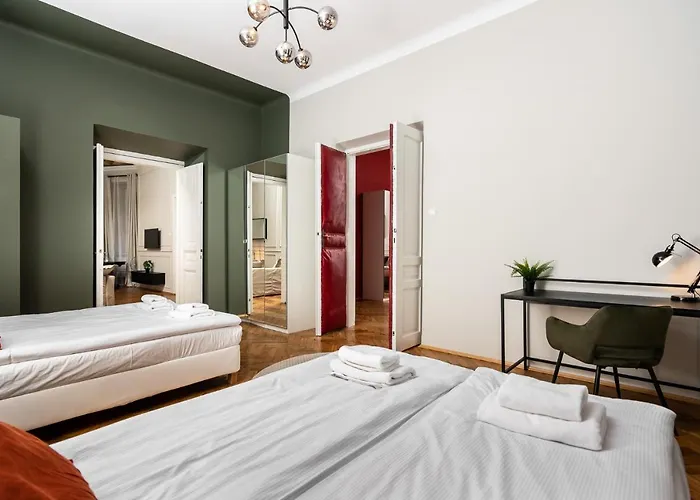 Przestronny W Centrum Krakowa - 12 Osób - By Upstairs Apartamento Cracovia